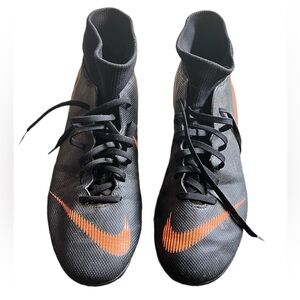Nike Men's Black and Orange Soccer Shoes